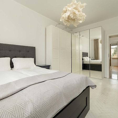 Pawlowa Stylish Apartment With Balcony & Home Office Wroclaw By Noclegi Renters Esterno foto